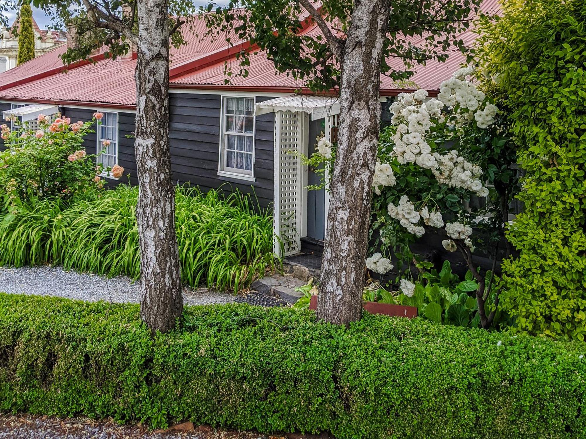Alice'S Cottages Launceston Ngoại thất bức ảnh