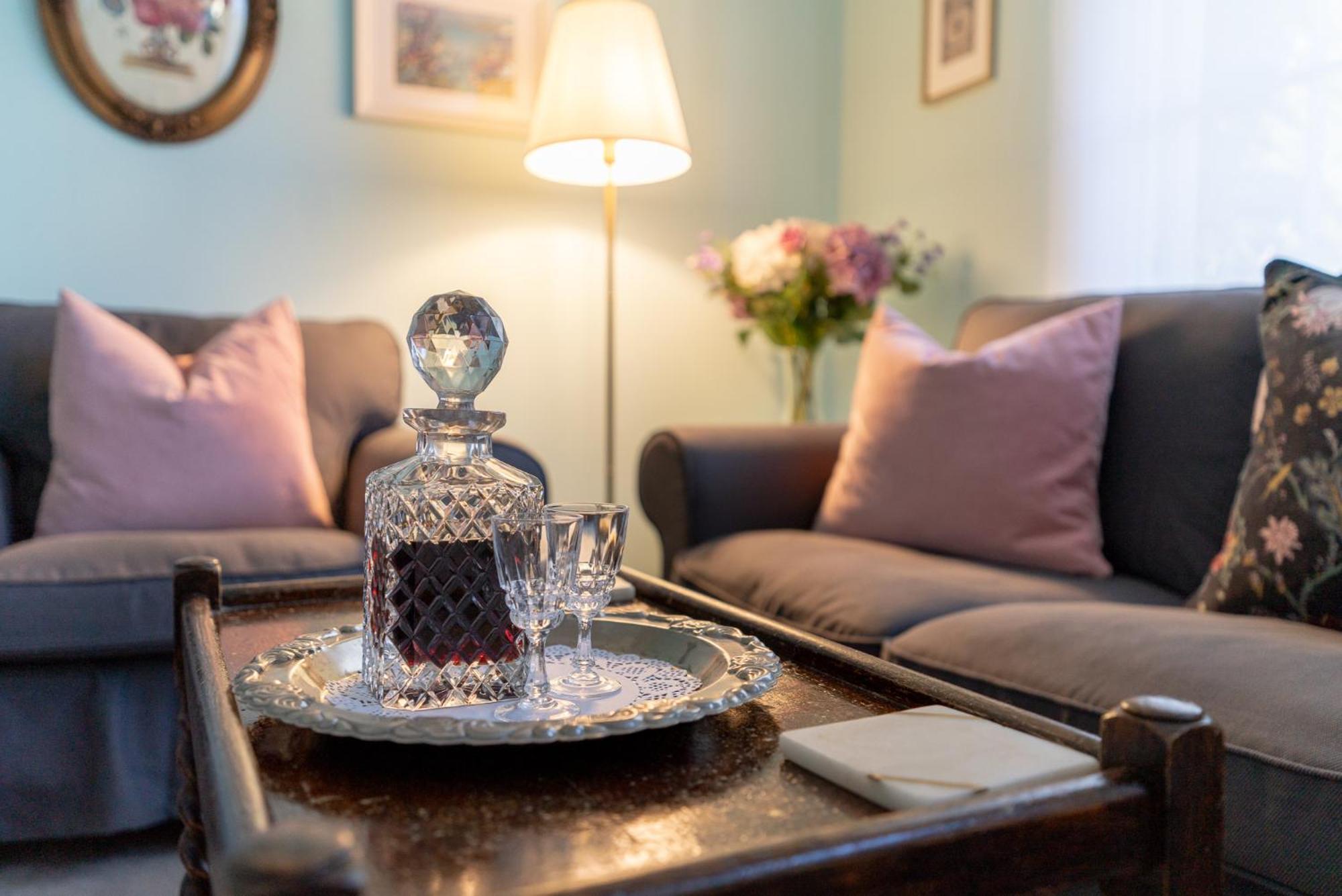 Alice'S Cottages Launceston Ngoại thất bức ảnh